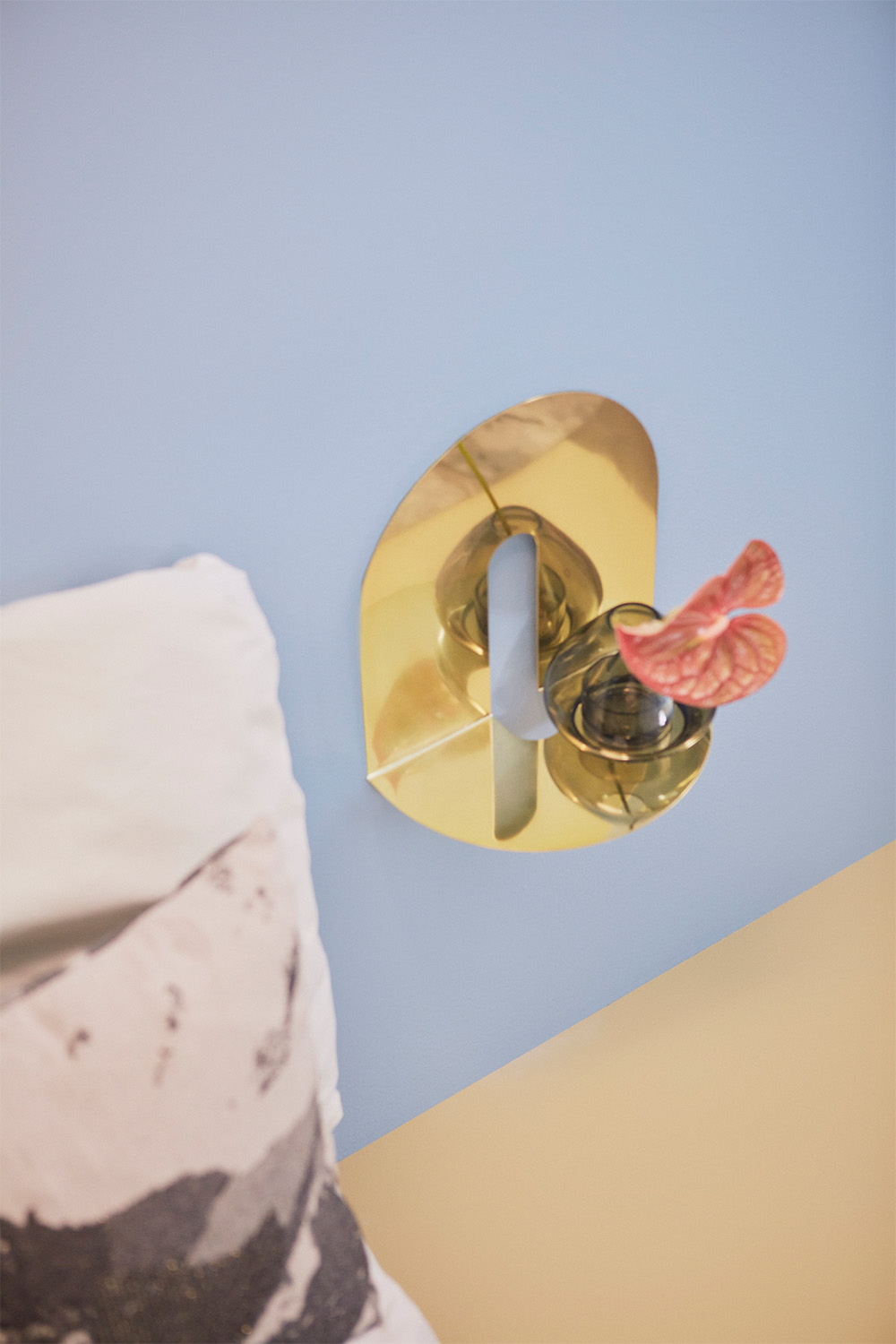 CASTELLUM shelf CASTELLUM shelf